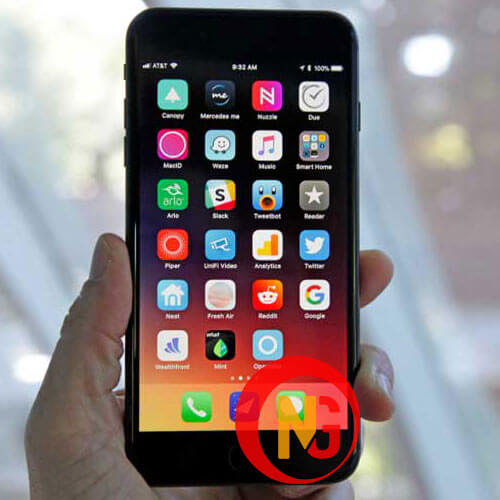 Màn hình Iphone 8 bị tối đen