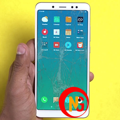 Xiaomi Redmi 5 bị trầy xước mặt kính