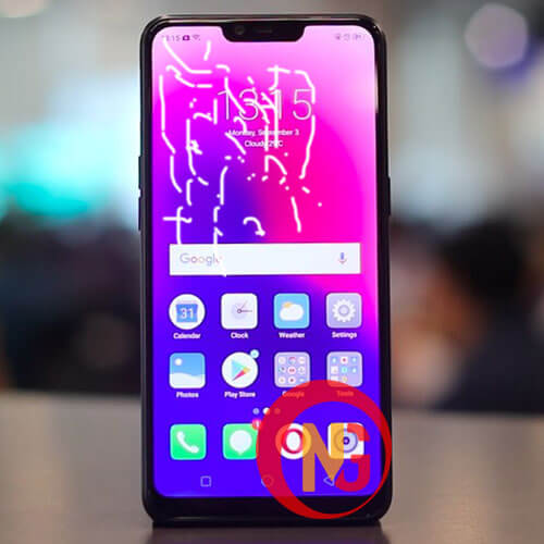 Mặt kính Realme 5, 5 Pro bị hở keo, nổi bọt khí li ti