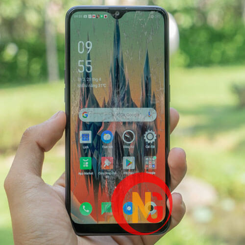 Mặt kính Oppo A12 bị trầy xước, mờ